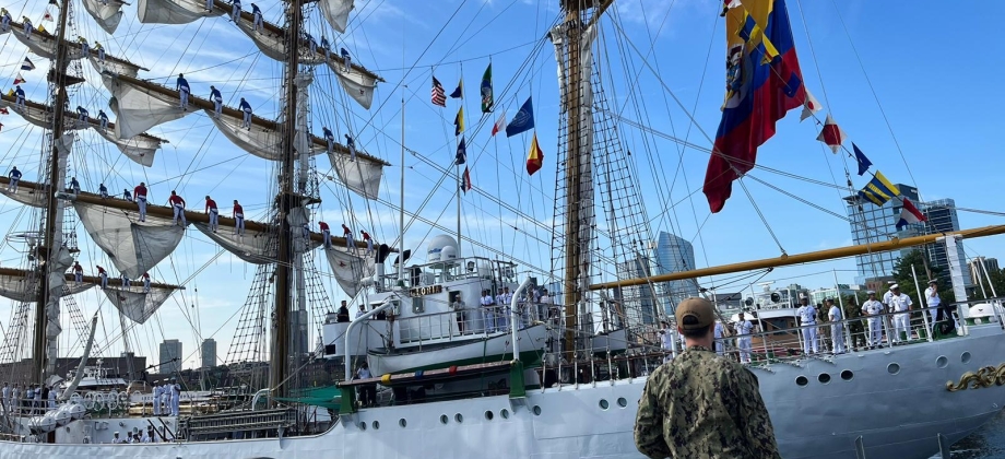 El Buque Escuela ARC "Gloria" de la Armada Colombiana llega a Boston