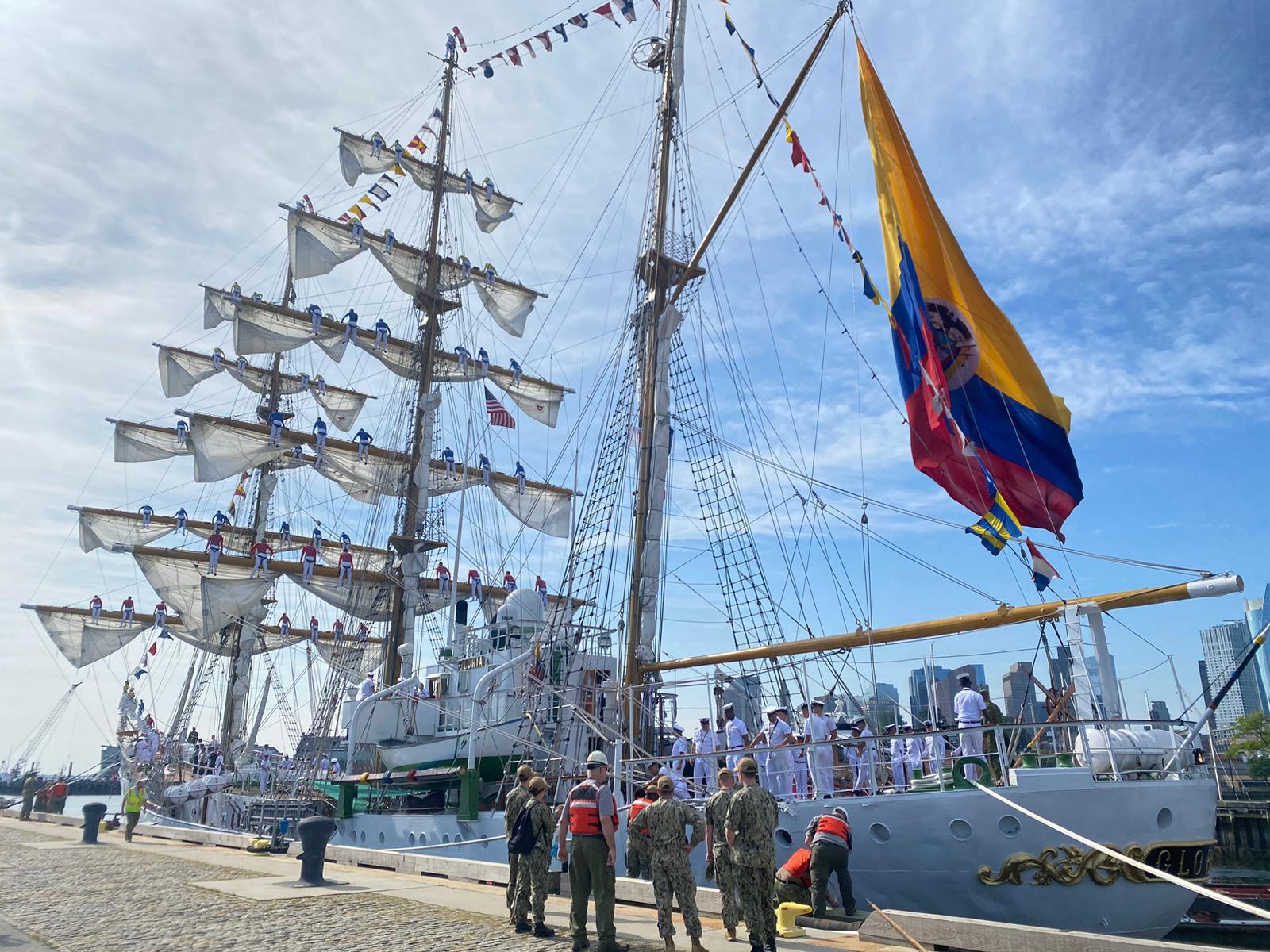 El Buque Escuela ARC "Gloria" de la Armada Colombiana llega a Boston