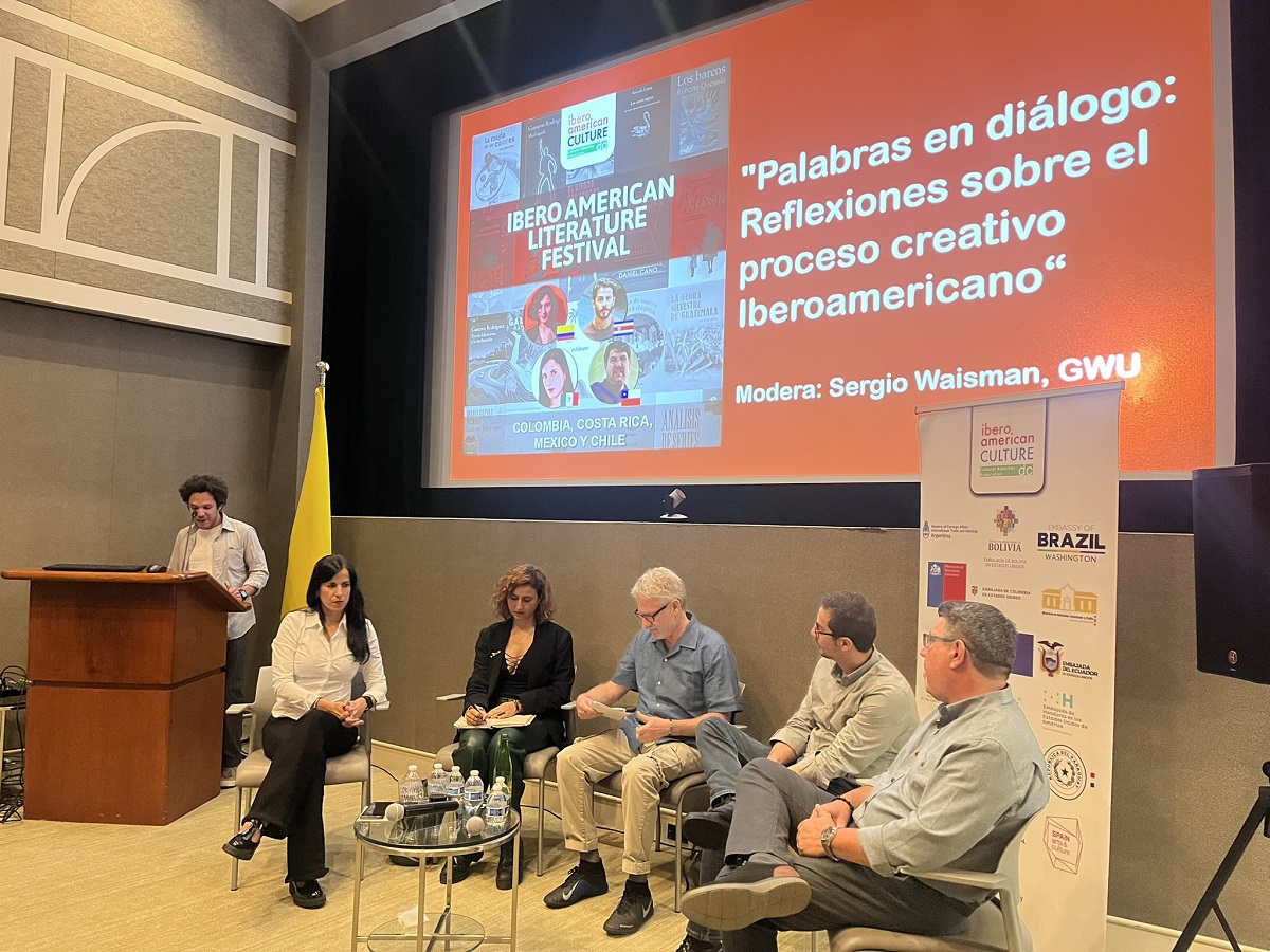 Foto de la participación de Colombia en la sexta edición de la Feria Internacional del Libro de la Ciudad de Nueva York 2024 (FILNY)