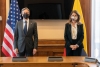 La visita se realizará en este mes de octubre. La confirmación fue recibida luego de la reunión que sostuvieron el París, la Vicepresidente y Canciller, Marta Lucía Ramírez y el Secretario de Estado de estados Unidos, Anthony Blinken. Bogotá, octubre 8 de 2021 - @CancilleriaCol. El Secretario Blinken aceptó la invitación de la Vicepresidente y Canciller, Marta Lucía Ramírez, de visitar nuestro país. La confirmación de la visita se da luego de la reunión que los altos funcionarios sostuvieron en París días a