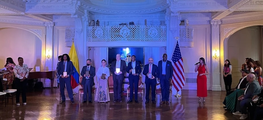 Instalación del evento de la Feria de Cali en la Embajada de Colombia en Estados Unidos