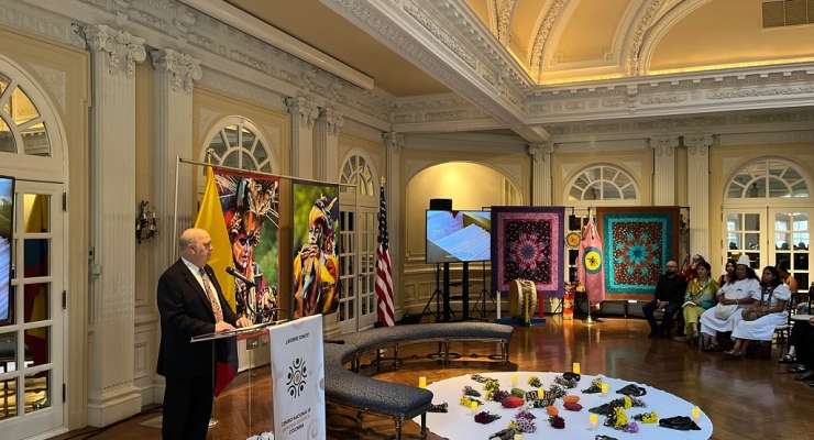 Evento de conmemoración del Día Internacional de los Pueblos Indígenas en la Embajada de Colombia en Estados Unidos.