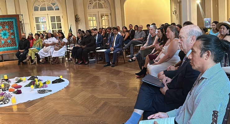 Evento de conmemoración del Día Internacional de los Pueblos Indígenas en la Embajada de Colombia en Estados Unidos.